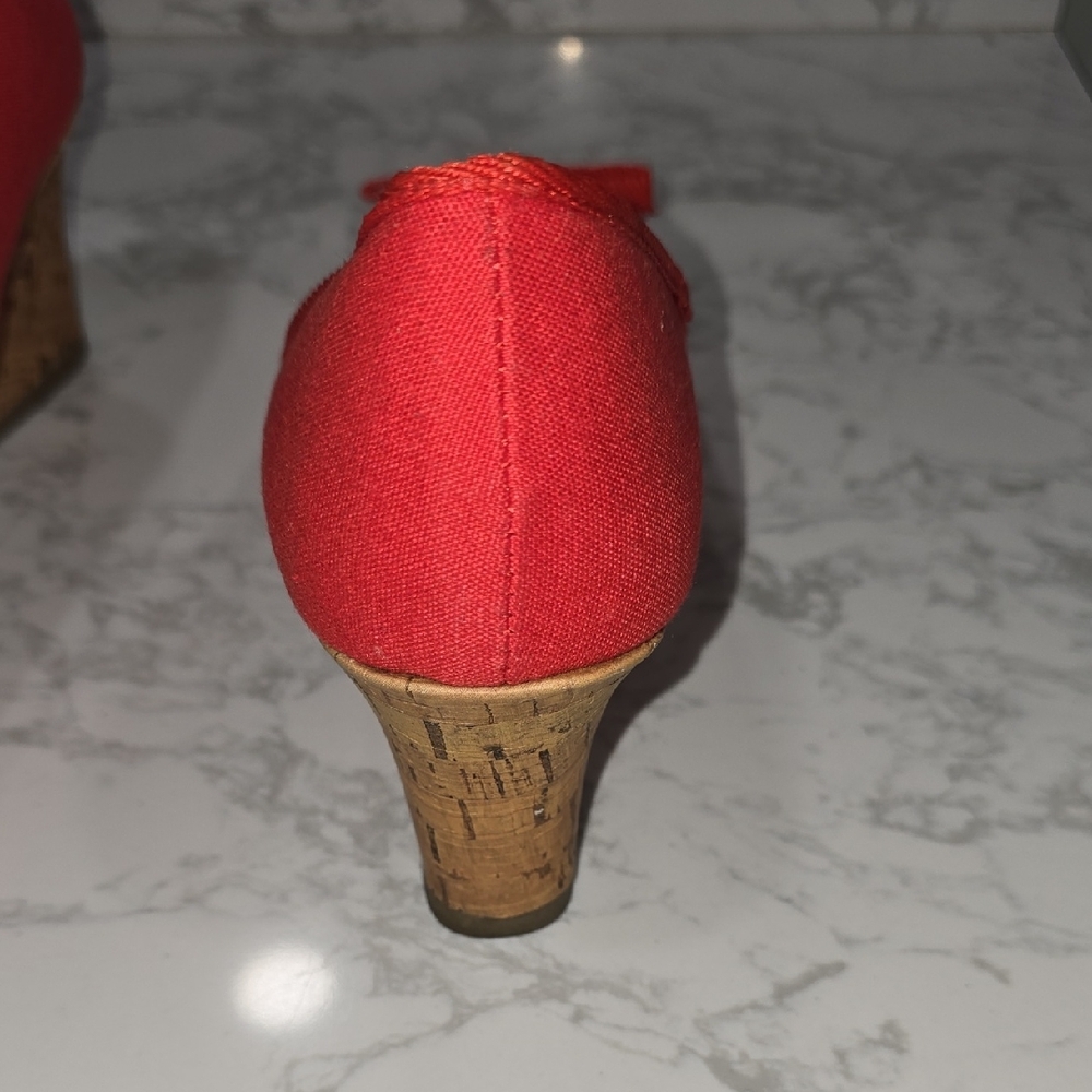 Dexflex Comfort Red Peep-Toe Wedges Woman's Size 8.5 - Picture 11 of 15